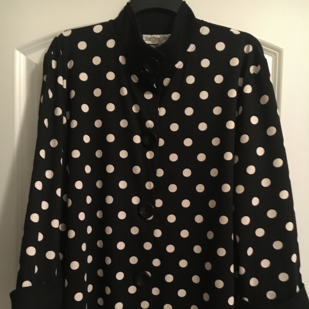 Cute Polka Dot Black & White Top